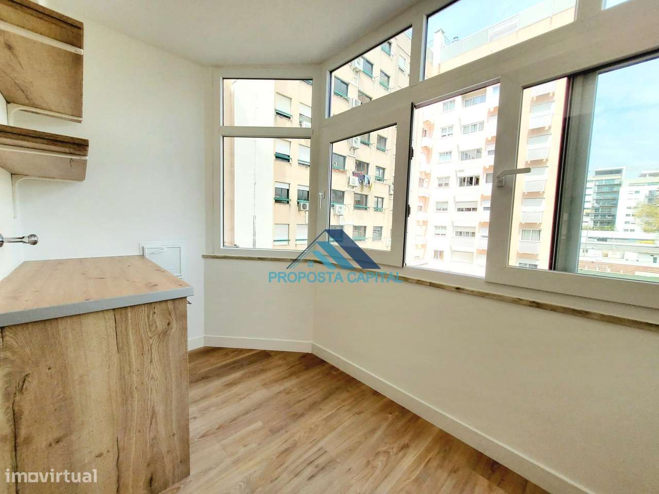 APARTAMENTO T3 TOTALMENTE REMODELADO | ESTRADA DA LUZ - COM GARAGEM-14