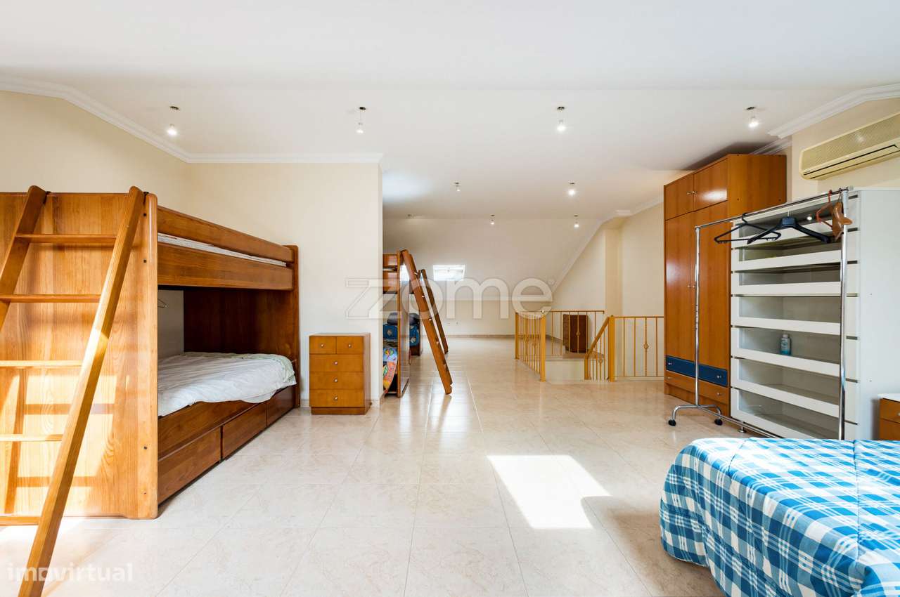 Apartamento T2 1 Duplex Com Varanda Montijo