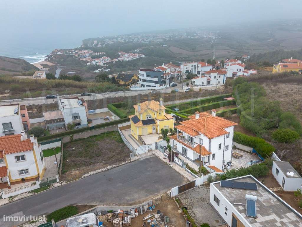 Moradia T4+1 em Ribamar: Onde o Mar e o Conforto se Encontram-46