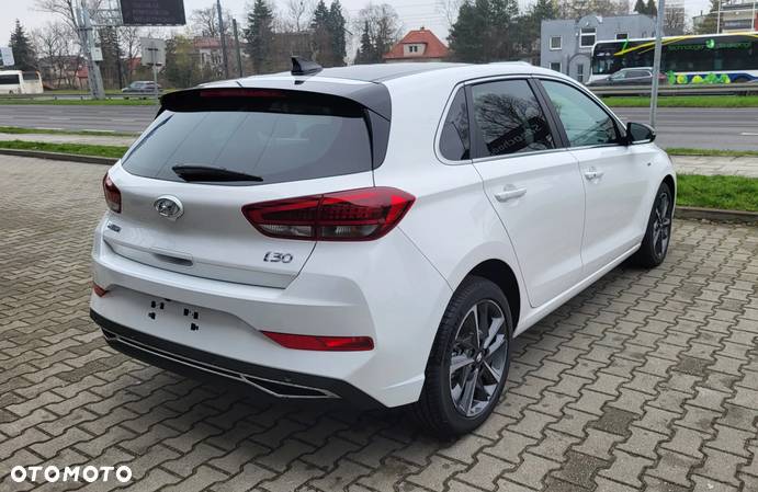 Hyundai I30 1.5 T-GDI 48V Executive - 6