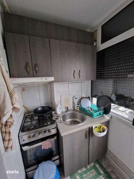 Ploiesti,zona Jet Oil ,apartament decomandat,doua camere,etaj patru - Imagine principală: 4/8