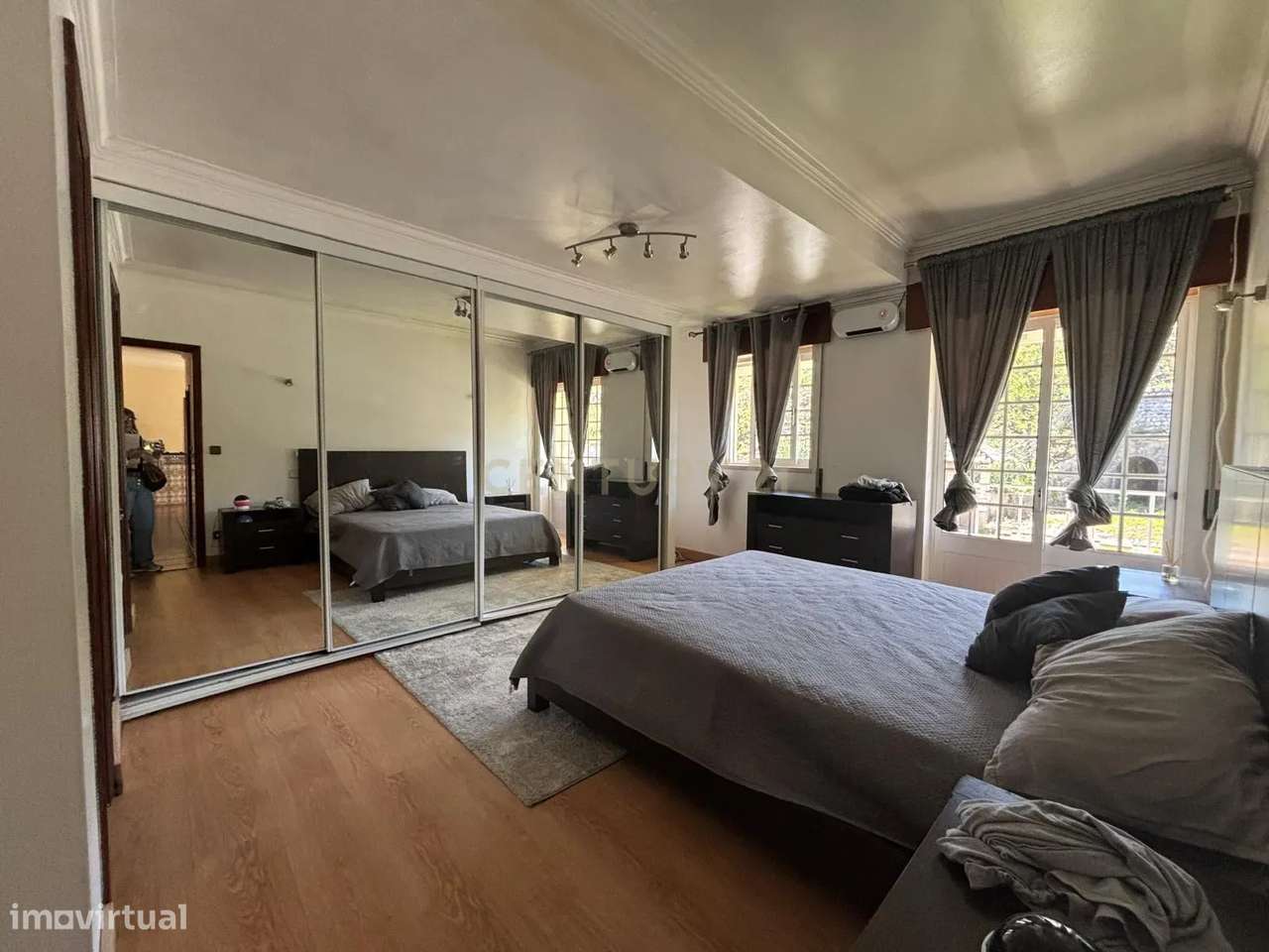 Moradia T5 com Jardim e Vista para o Rio em Venda de São José, Alberga-5