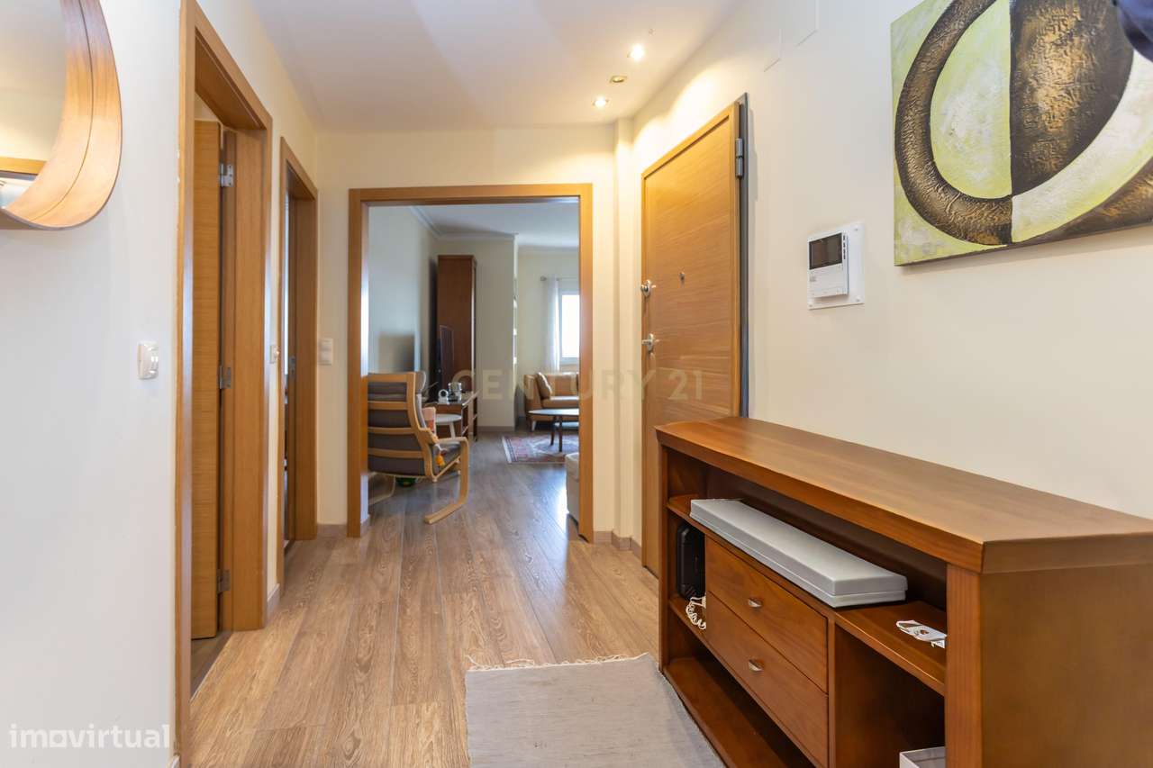 Apartamento T4 para venda em Santa Marta do Pinhal, Corroios, com Gara - Grande imagem: 5/51