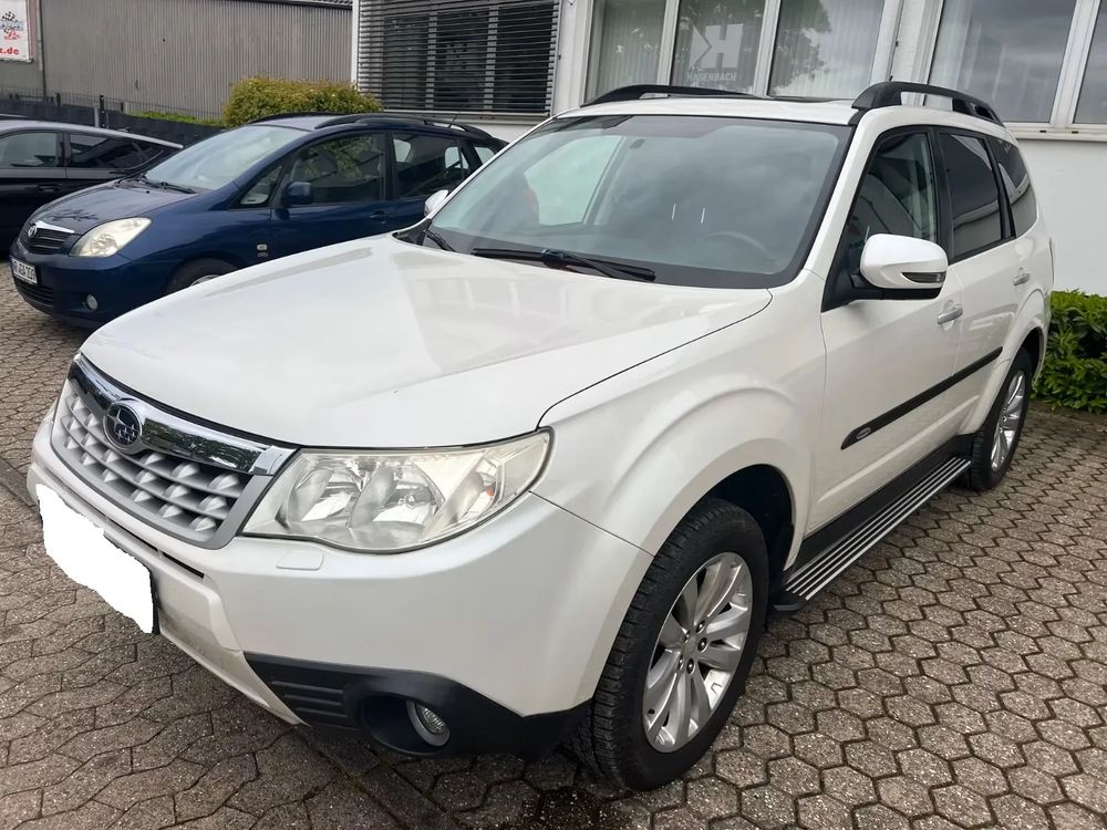 Subaru Forester III (2008-2012) 2.0i Exclusive Lineartronic 2012