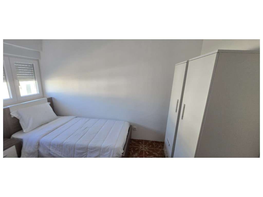 Prédio com 7 Quartos (2 Pisos) - Grande imagem: 5/38