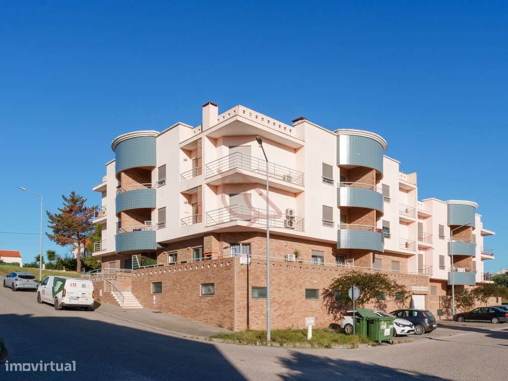 T3 com Terraço Envolvente e Garagem de 70 m² | Casais Castelo, Riachos-47