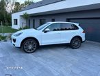 Porsche Cayenne - 4