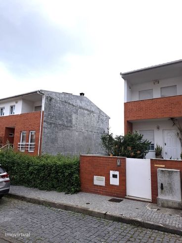 Lote de Terreno para Construção – 300m2 | Próximo à Cidade-3