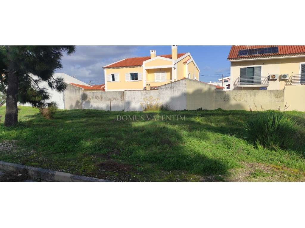 Moradia Geminada (Fracção B) Contemporânea T4 3 WC-5