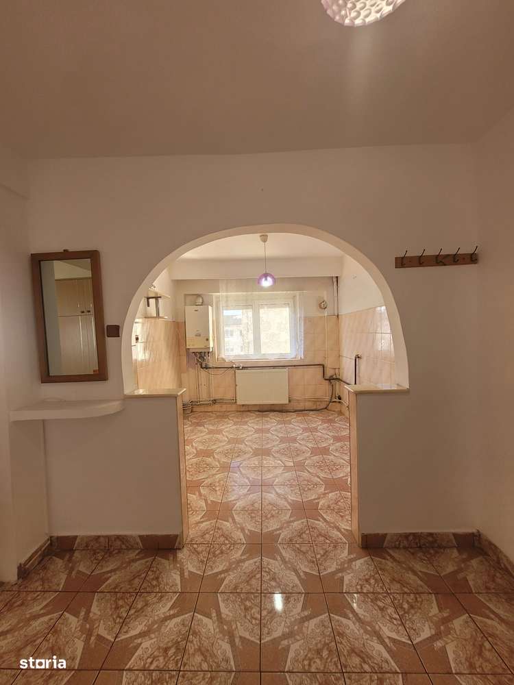 Apartament 3 camere langa Liceul Nr.7 | Micro 16-6