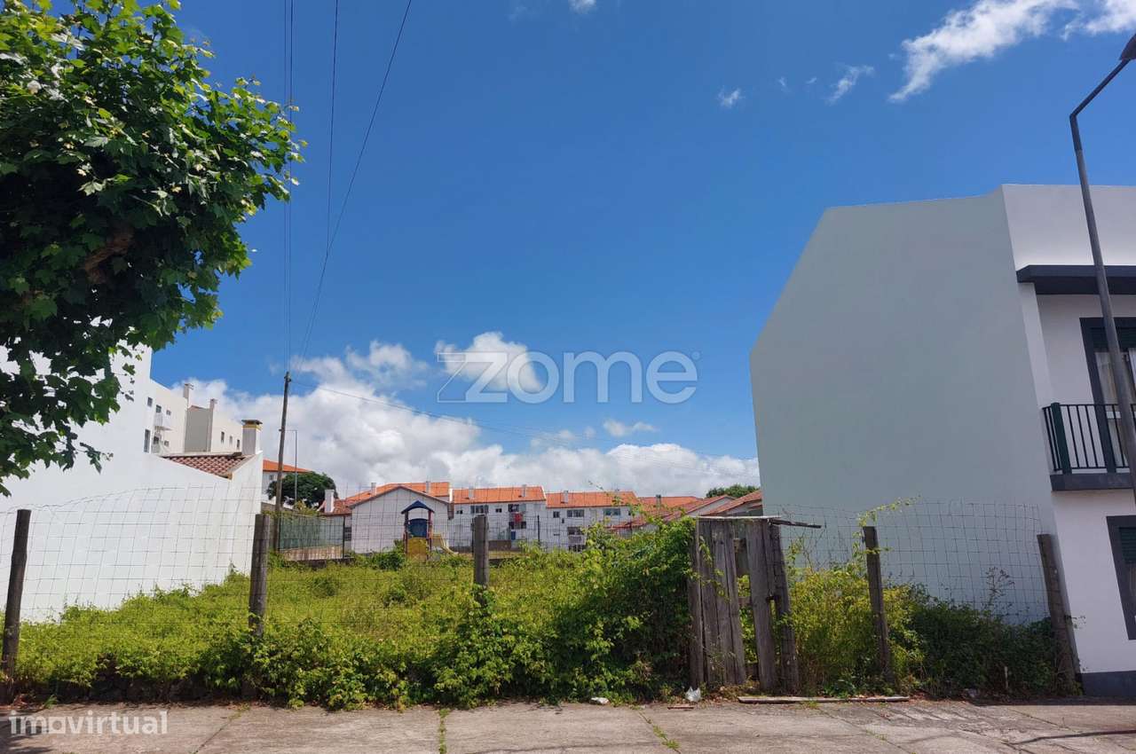 Lote para construção Rua Pintor Domingos Rebelo em Ponta Delgada - Grande imagem: 3/16