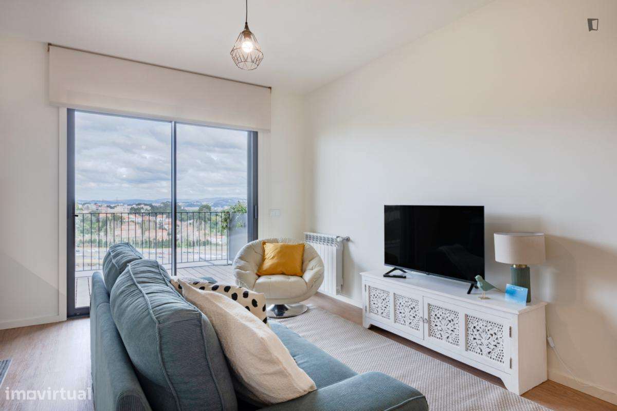 Apartamento com 1 quartos - localizado em Campanhã Porto - Grande imagem: 2/43
