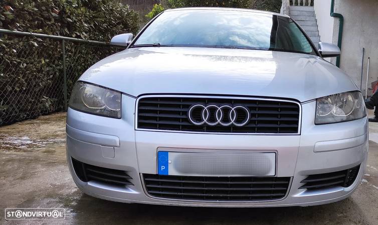 Audi A3 2.0 FSI Ambiente - 1