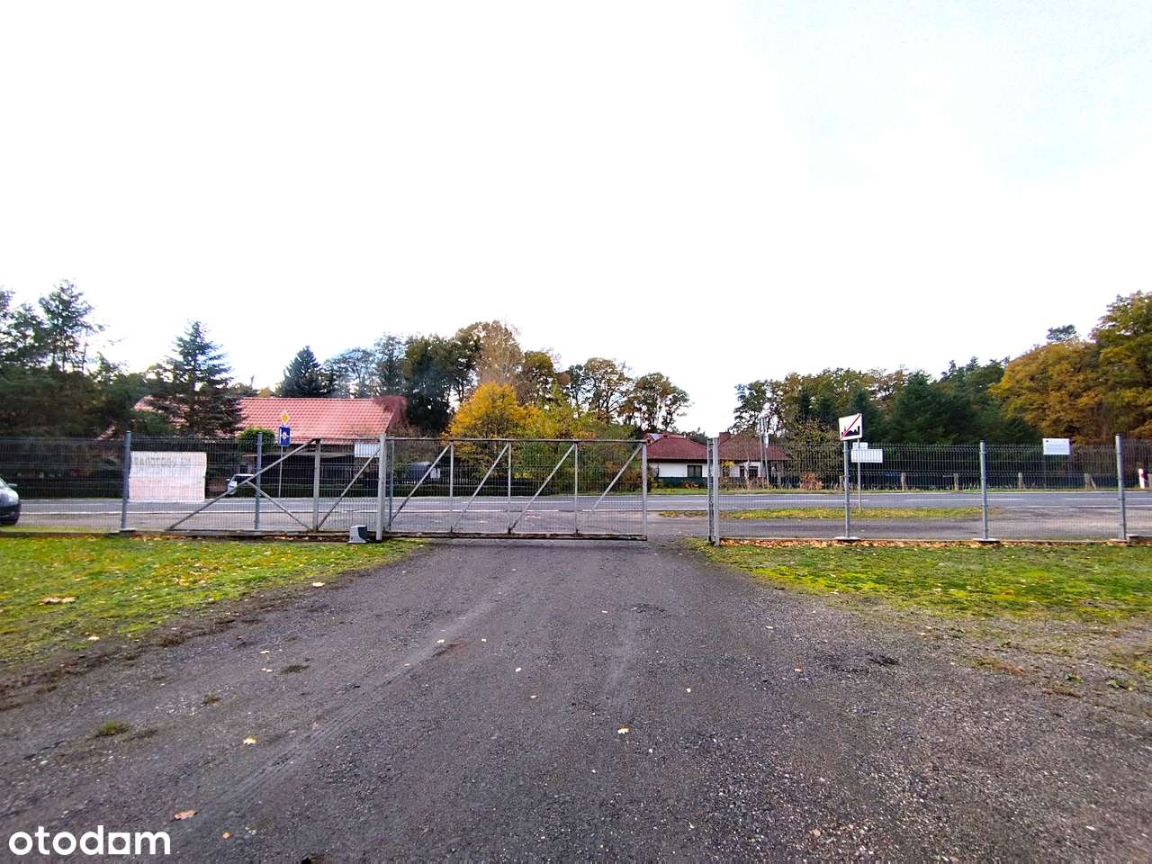 Warsztat*BAZA transportowa przy DW 335*zaplecze biur-socj*FOTOWOLTAIKA-12