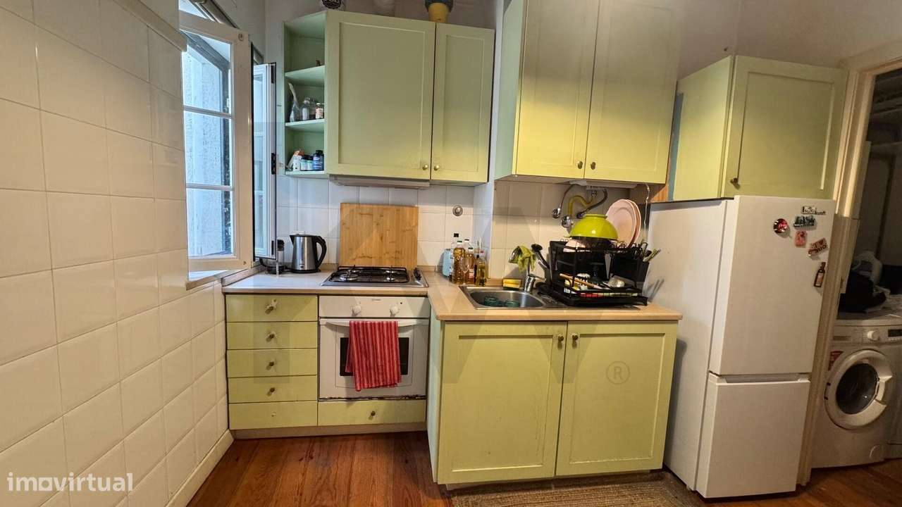 Amplo apartamento T2 com 90 m2 | Bairro Histórico de Lisboa - Grande imagem: 2/28