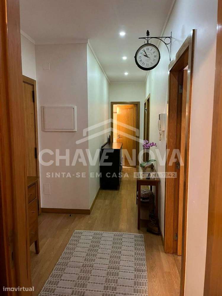 Apartamento T2 Como Novo com Lugar de Garagem - Arrábida Shopping - Grande imagem: 4/19