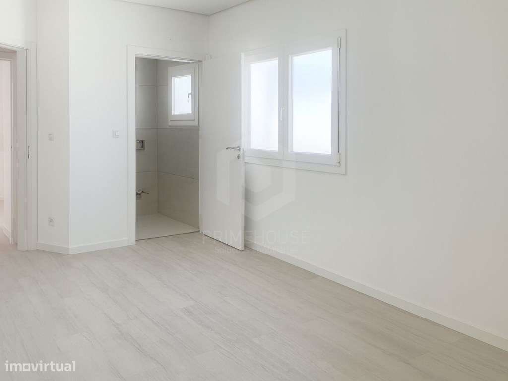 Moradia Geminada T3 com garagem na Quinta do Conde - Grande imagem: 4/10