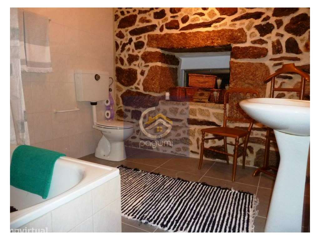 Moradia BI- Familiar (T2+T6) para venda em Celorico de Basto - Grande imagem: 4/58