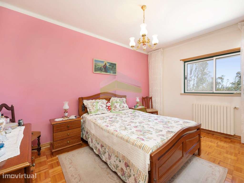 Moradia V3+2 com 4.010m2 de terreno a 5min de Leiria-37