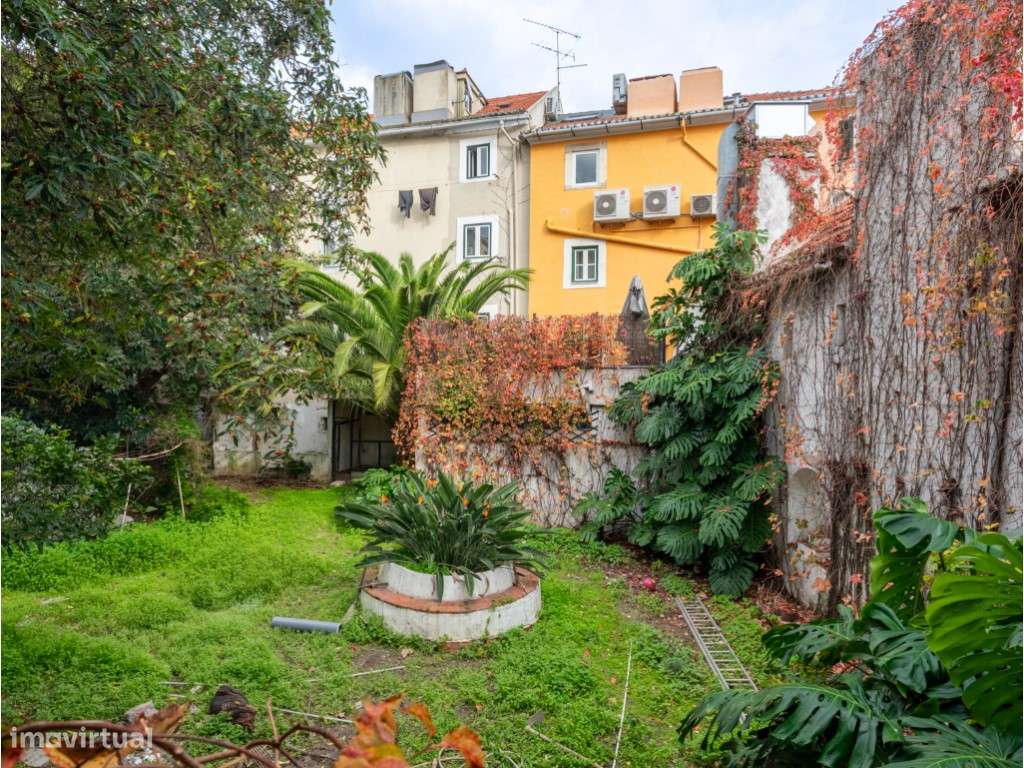 Moradia com jardim na Praça das Flores, Príncipe Real, Lisboa - Grande imagem: 2/39