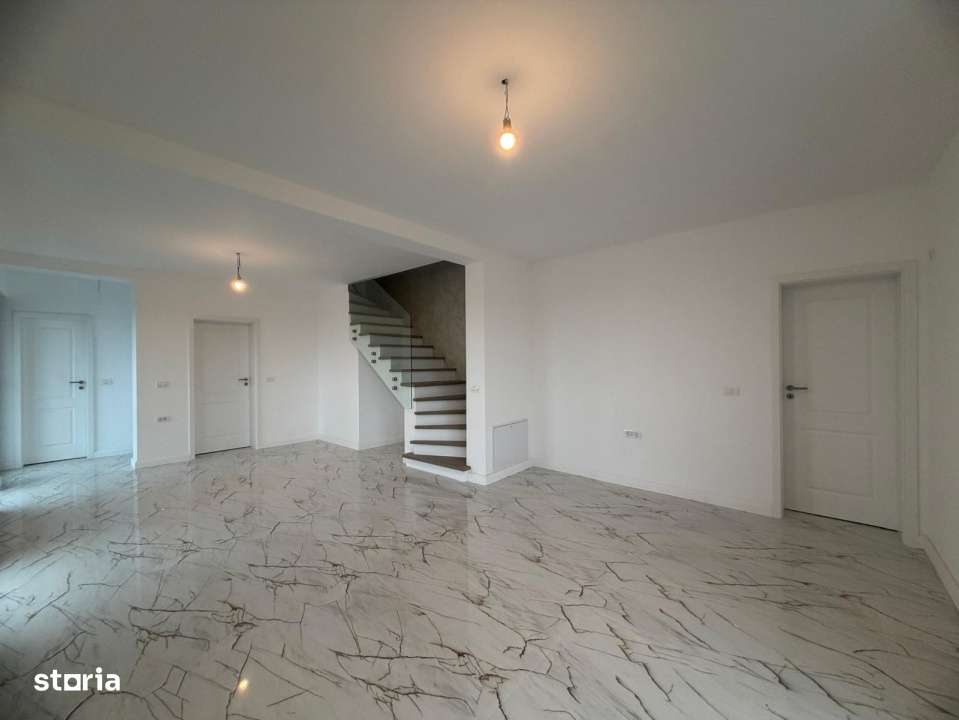 Duplex 4 camere-PANOURI SOLARE-POMPA DE CALDURA, desp. prin cam. teh.- - Imagine principală: 4/17