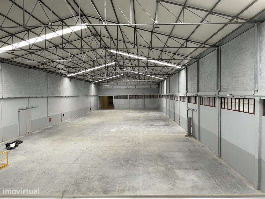 Armazém Industrial - Zona Industrial de Lousado (Vila Nova de Famal... - Grande imagem: 3/15