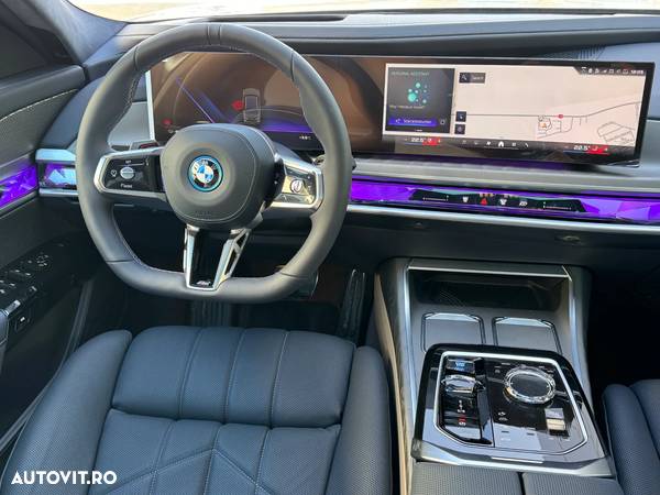 BMW i7 M70 xDrive - 23