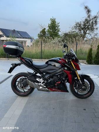 Suzuki GSX 1000 - 1