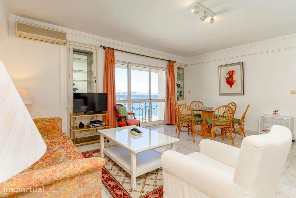 Apartamento T1 no Centro Histórico de Cascais com Vista Mar-16