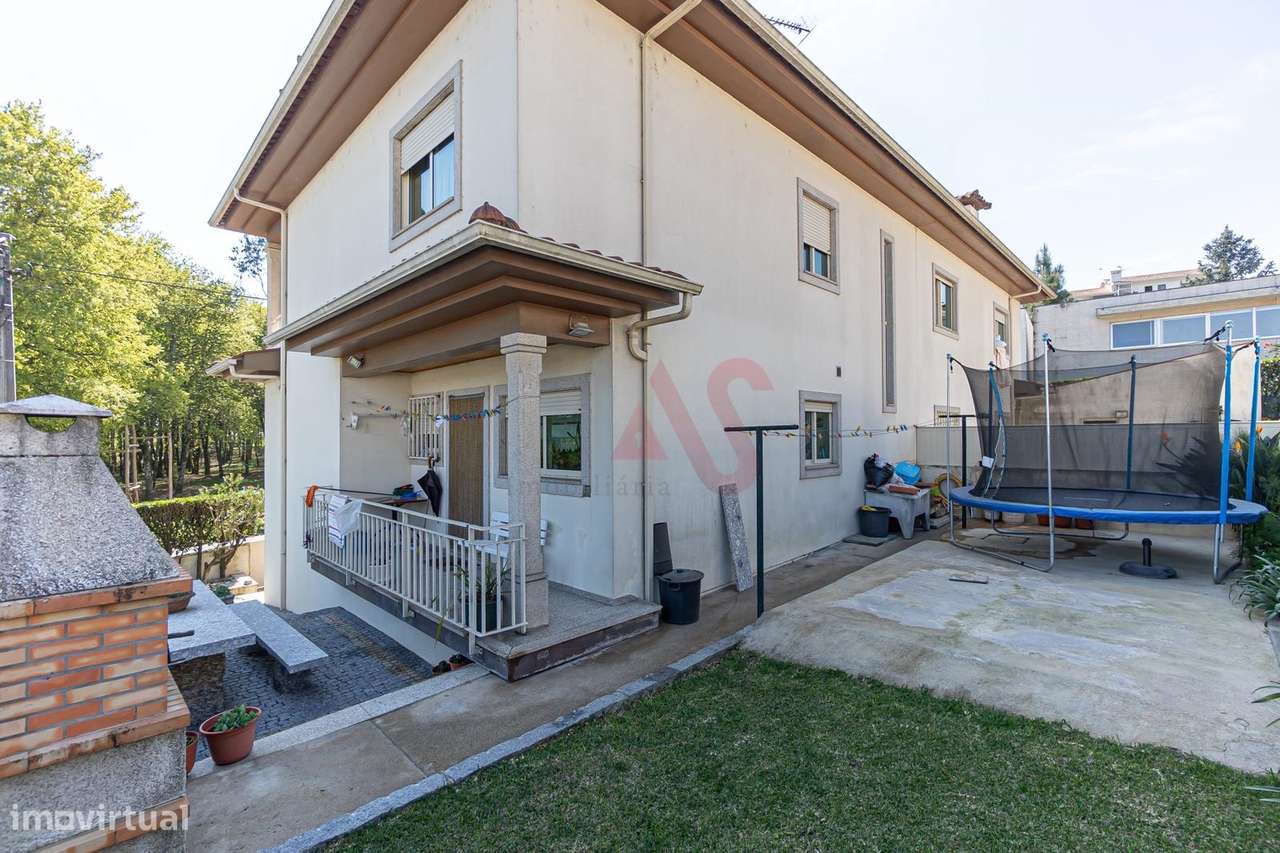 Moradia T3 de Gaveto em Brito, Guimarães - Grande imagem: 5/36