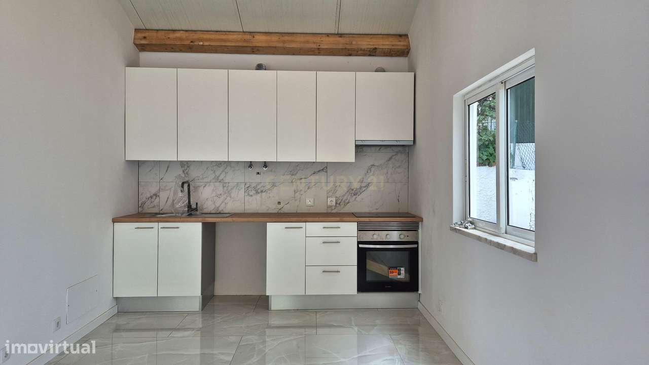 Terreno com anexo T0 perto da Lagoa de Albufeira — oportunidade única!-6