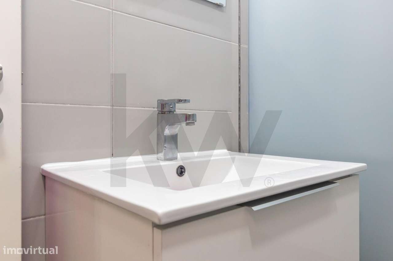 Apartamento T4 Duplex na Amora-22