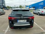 Toyota Avensis 2.0 Premium MS - 7