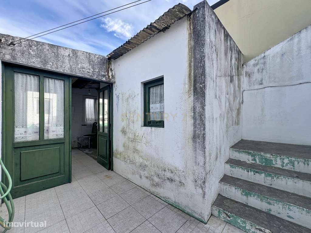 Moradia, 83 m², Ribeira Grande (Matriz)-17