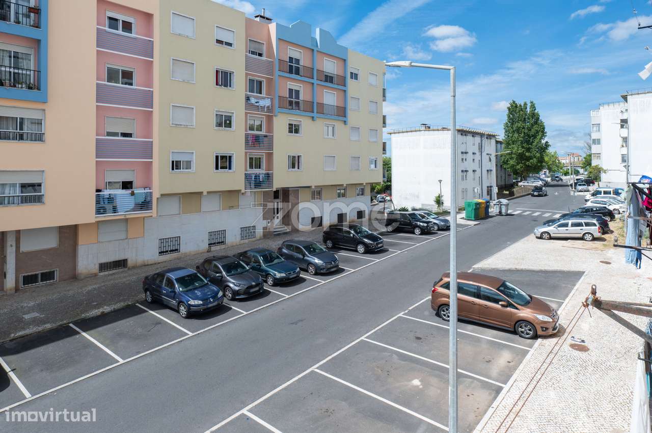 Apartamento T1 à venda, Monte Abraão.-25