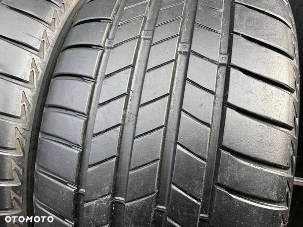 235/45R18 Bridgestone Turanza T005 para lato 6,9mm - 3