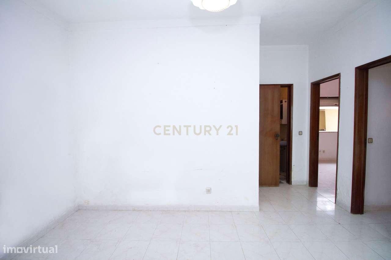 Moradia T2 para Remodelação nas Pontes-13