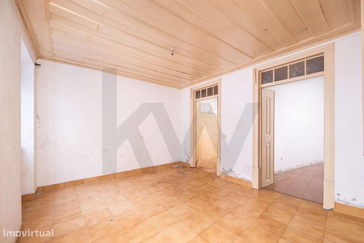 Prédio para Reabilitação no Coração da Figueira da Foz - Grande imagem: 3/48