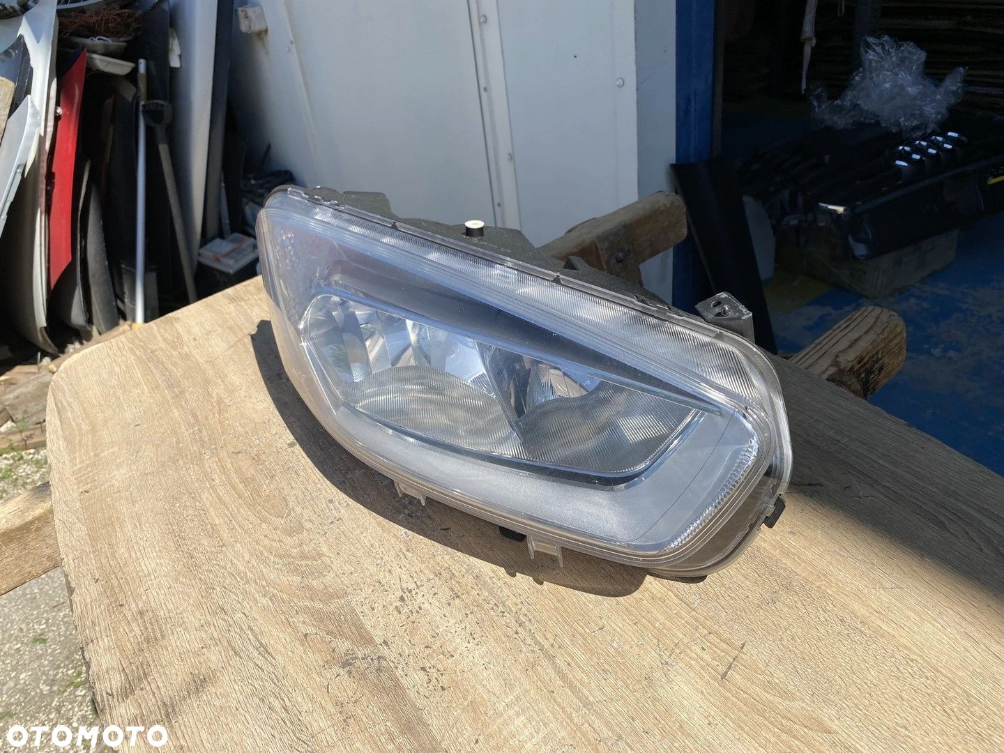 LAMPA PRZEDNIA PRAWA FORD TOURNEO COURIER ET7613W029AM - 3