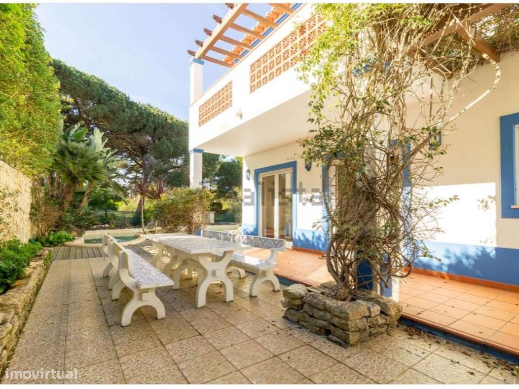 Moradia T4 com Piscina e Jardim nas margens da Lagoa-33