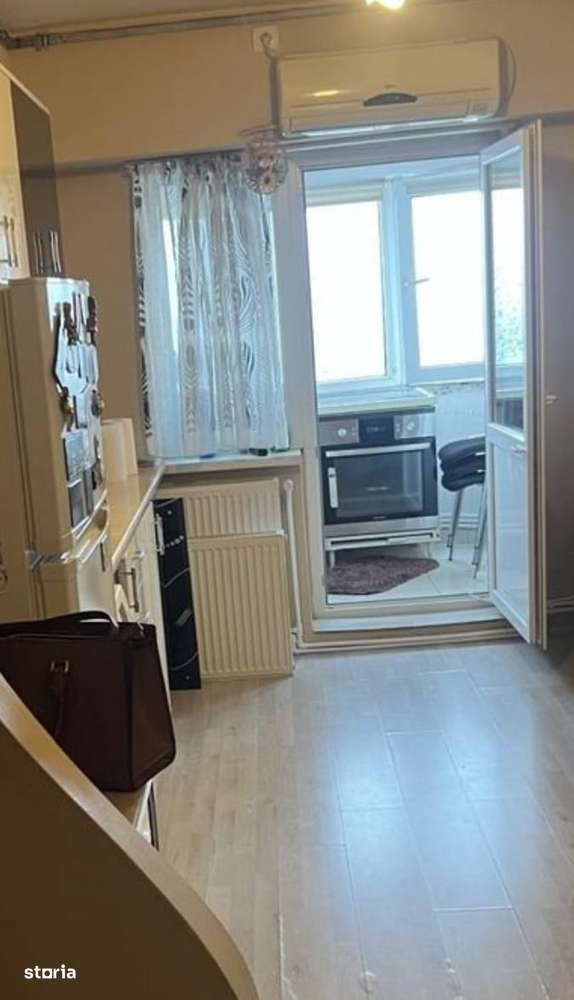 2 decomandate  Cornitoiu  3/8  imbunatatiri - Imagine principală: 5/7