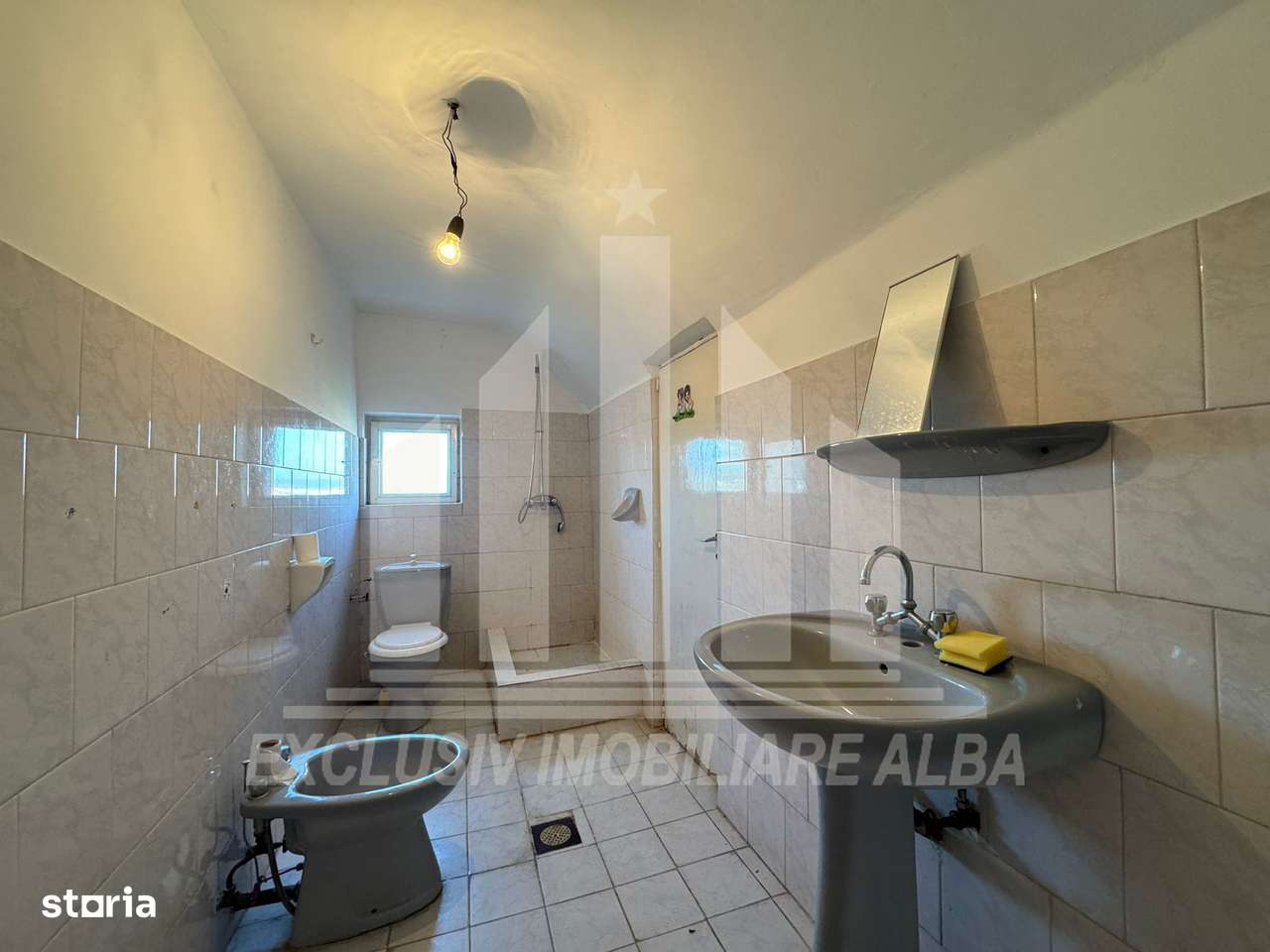 Casa individuala | Pensiune | 320 mp | 750 mp teren | Cetate-16