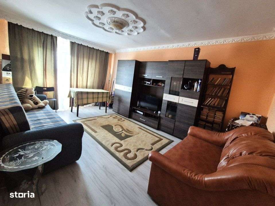 Apartament 2 camere, et. 2, in Rovinari, str. Sporturilor - Imagine principală: 1/10