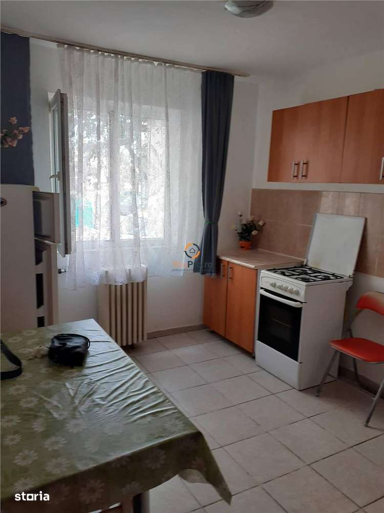 Decomandat Bloc Izolat Parter - Imagine principală: 4/9