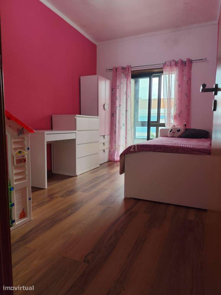 Apartamento T2 | Santo António da Charneca-8