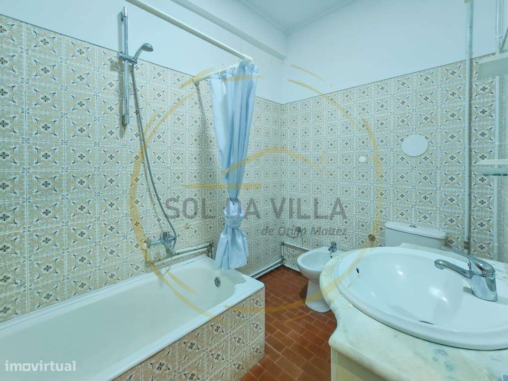 Apartamento T3 com 3 varandas - Laranjeiro, Almada - 310.000€-14