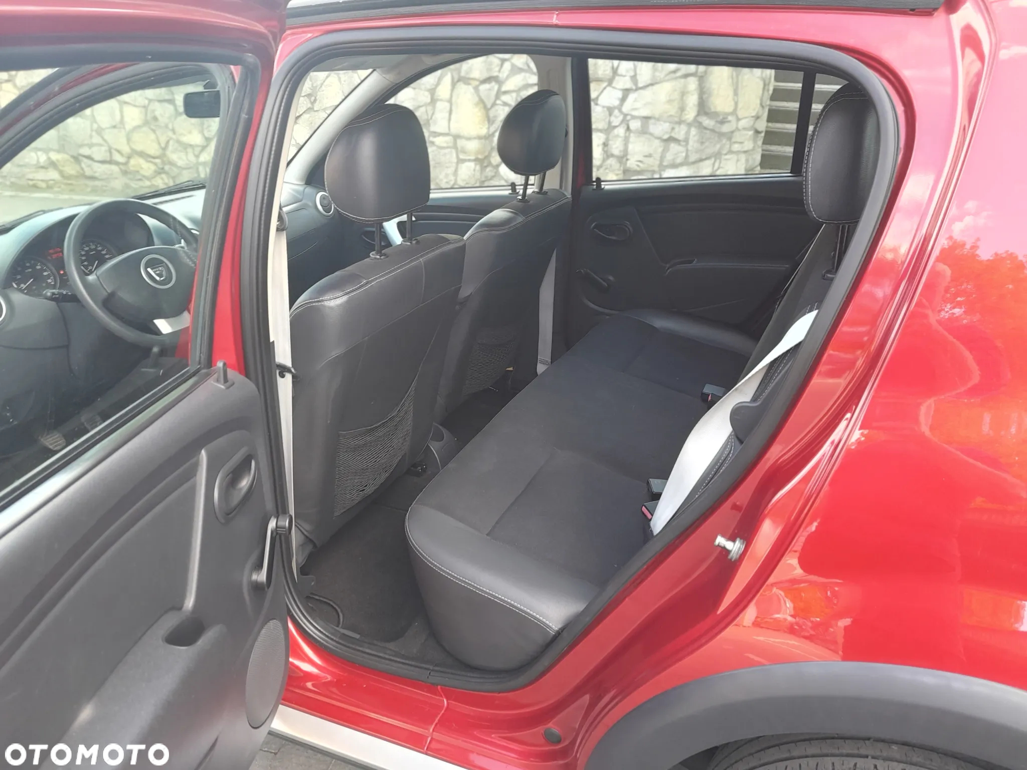 Dacia Sandero Stepway 1.6 - 13