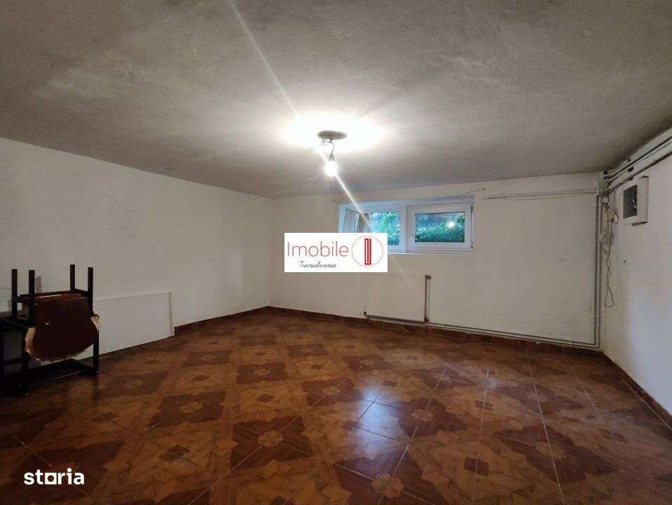 Casa versatila  in zona Penny-Strand Satu Mare-16