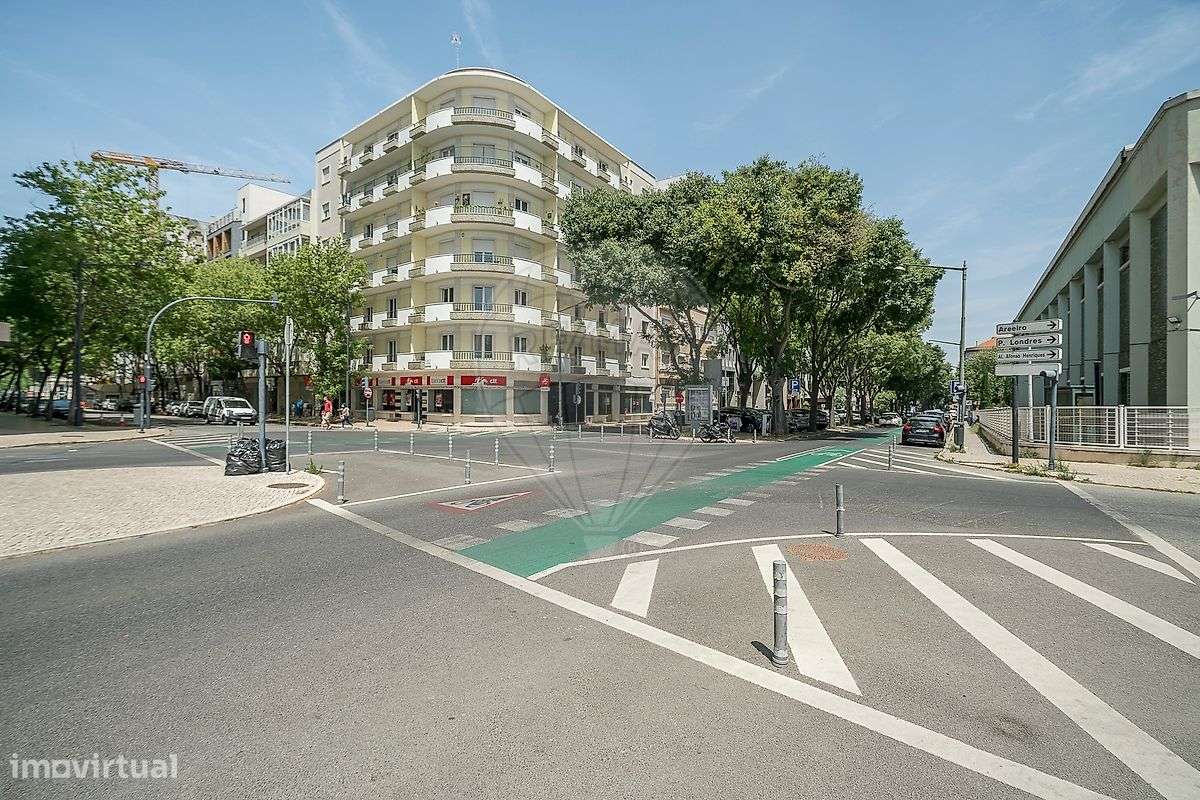 Loja  para arrendamento - Grande imagem: 2/8