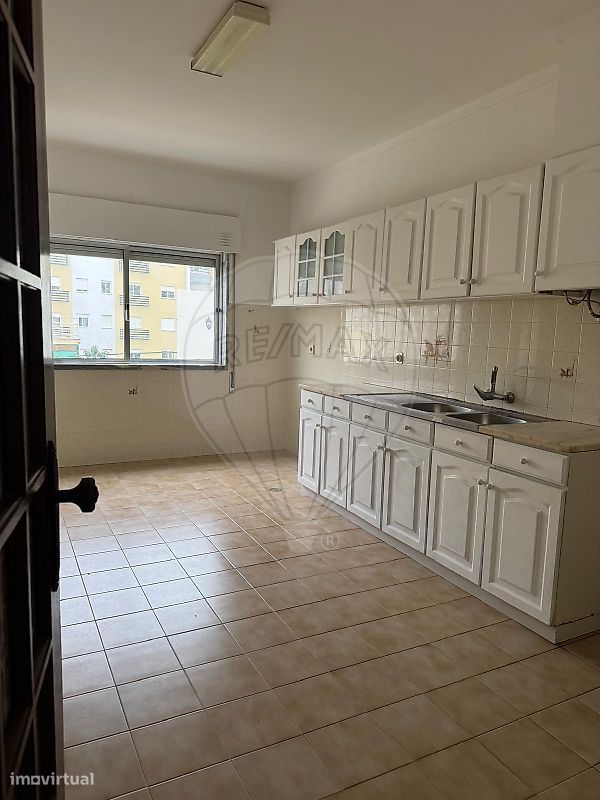 Apartamento T2 para arrendamento - Grande imagem: 1/17